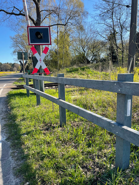 Konstrukcijas materiāls mono kompozīta plastmasa Hanit pelēkā krāsā