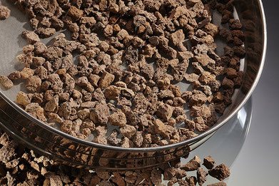 Vulkānisko iežu substrāts "lava" 8-16 mm